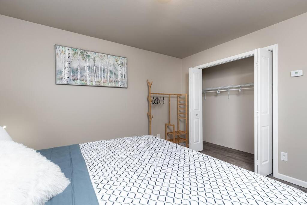 フェアバンクス Birch Hill Retreat Great Location2+Garage+Auroraヴィラ エクステリア 写真